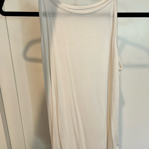 White Sleeveless Tank Top - Picture 1 of 3